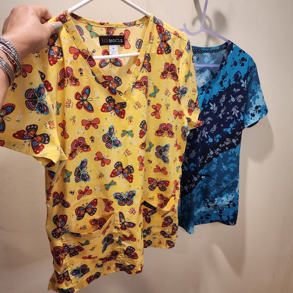Koi Basics Butterfly And Floral  Print Scrub Tops Bundle Of 2 Size M
